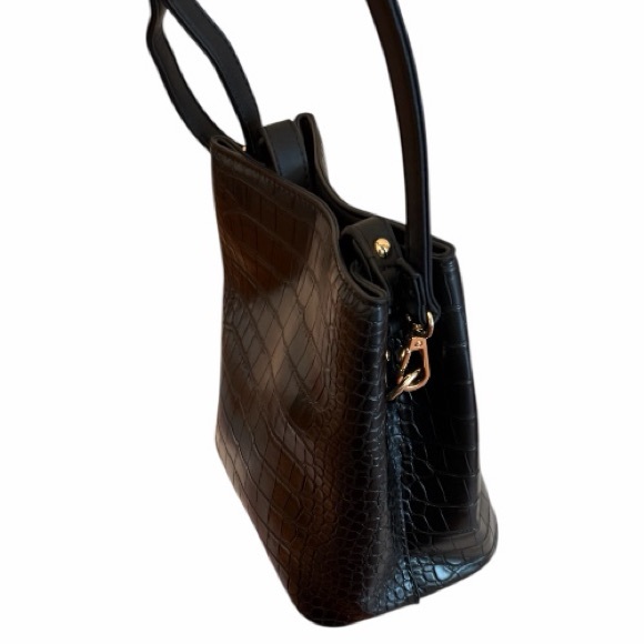 AOTA Alena Black Croc Embossed Black Vegan Leather Bucket Bag - Crossbody New - Picture 9 of 13